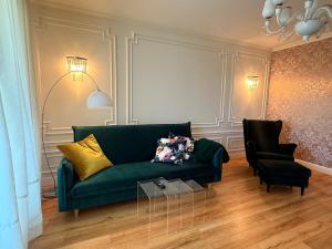 Luxury Apartment By The Beach