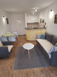 Top Apartments