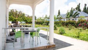 Cozy Up in Cozy home