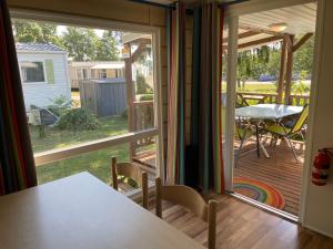 Maisons de vacances Luxurioses Mobile Home beim EP : photos des chambres