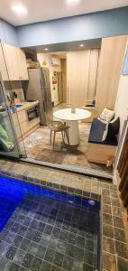 VDP05 · Flat: Piscina Privativa e Praia a 100m, sauna