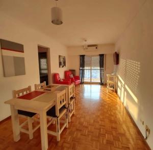 Tigre Centro A - piscina y seguridad 24hs - Opcional cochera paga