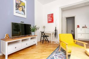 Artika - Chic & Sunlit Stay in Downtown Belgrade
