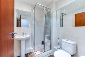 Millhouse Apartment - City Centre - Free Parking, Self-Check-in, SkyTV and Fast Wifi by Yoko Property