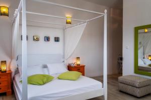 Eiriana Luxury Suites Milos Greece