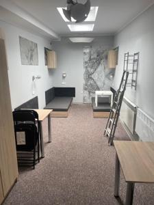 sciana podloga drzwi