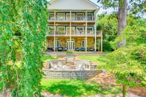 Dock & 2-Story Boat Slip: Badin Lake Cabin