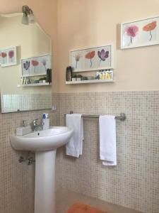 Villa Henry 2 - Relaxing Retreat