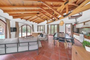 MOT Wine Country Villa 20 pax 9 Bd Pool & Jacuzzi