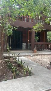 Cabañas Xpujil Calakmul Campeche con vista a la Selva