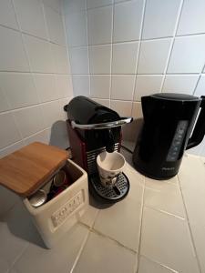 Appartements A 5 minutes du lac,studio 30m2,tout confort, parking prive gratuit, lit queen-size : photos des chambres