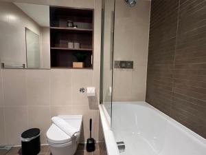 1 bed by Battersea Power Station - Lansons