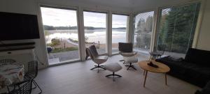 Villa Lakeside Luxe