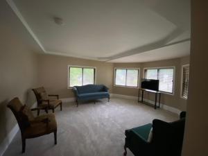 Best Deal-8 beds- Perfect for large Team