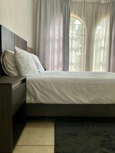 Paradise on 40 Boekenhout St