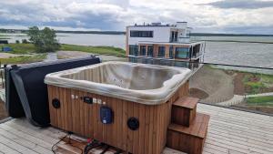 Luxurious Seaside Penthouse