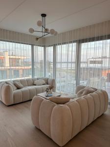 Luxurious Seaside Penthouse