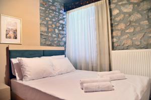 Stone house Amfikleia