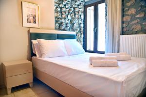 Stone house Amfikleia