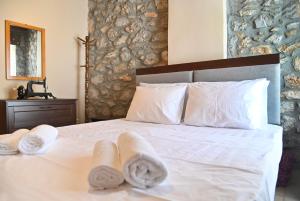 Stone house Amfikleia