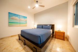 Modern 2 Bedroom Condo with Pool - Near to the Beach - Casa del Mar 113