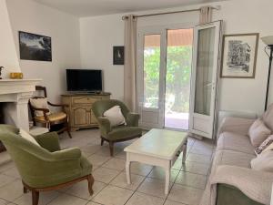 Villas Villa Mireille avec jardin et piscine a Lambesc : photos des chambres