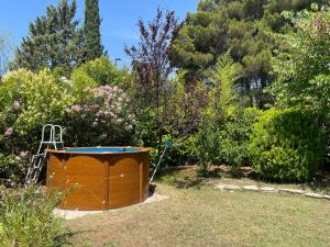 Villas Villa Mireille avec jardin et piscine a Lambesc : photos des chambres