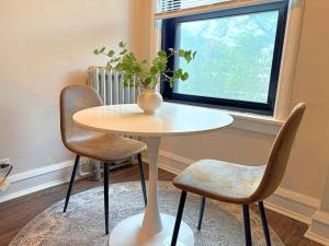 Modern 1BR Gem in Chicago - Kenwood 501
