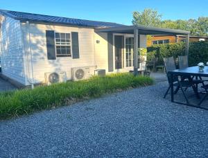 Bosparel met ruime tuin en airco!