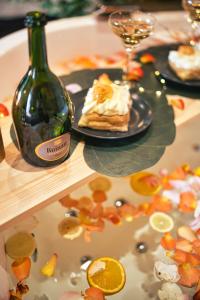 Appartements Desert rose jacuzzi situe a 5 min du centre ville de mulhouse stationnement privee sur demande : photos des chambres