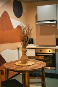 Appartements Desert rose jacuzzi situe a 5 min du centre ville de mulhouse stationnement privee sur demande : photos des chambres