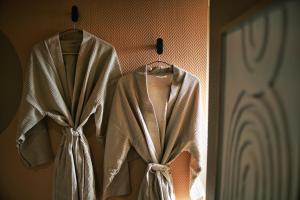 Appartements Desert rose jacuzzi situe a 5 min du centre ville de mulhouse stationnement privee sur demande : photos des chambres