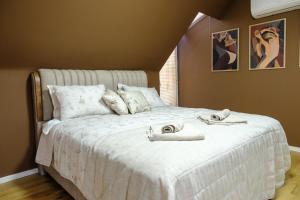 Heart & Honey - The Romantic Loft