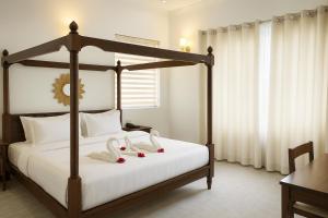 The Sky Imperial Pavoreal Jungle Resort