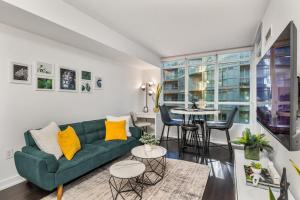 Downtown Urban Oasis I Entertainment District