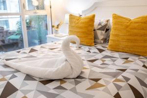 Downtown Urban Oasis I Entertainment District