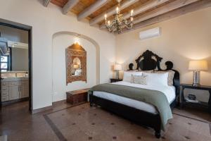 Casa Elegante, 3BR Modern Retreat in Centro San Miguel de Allende