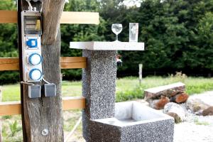 Glamping - Hayrack Vesel