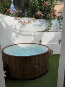 Appartements Escapade Tournefeuille, jacuzzi, balneo, terrasse : photos des chambres