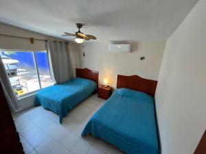 Family home with private pool, Casa Palapa