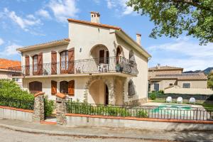 The House of Laroque