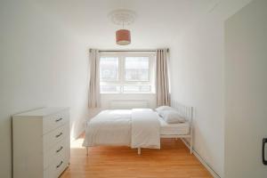 Private Rooms near Canary Wharf