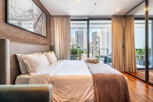 Studio Alto Padrão com Limpeza Diária - EF49