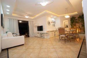 Praia do Forte a 1 min - 3 quartos c Ar e Piscina