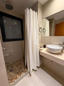 The Lookout Hollywood