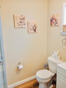 The Twin Flats, Audrey and Far East Escape