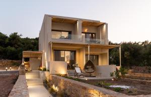 Enalis Studios & Apartments