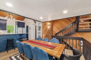 Ridgepoint Retreat - Mountain Escape for 8 with Resort Amenities