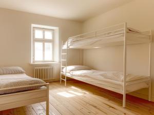 Maisons d'hotes Le Voyage Paris - Appartement partage : Lit Simple dans Dortoir Mixte