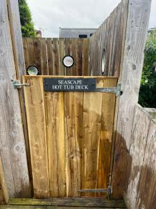 Seascape Seaview Apartment hot tub hire subject to availability